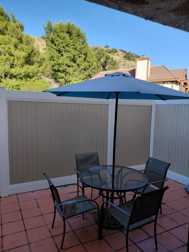Foto del edificio - 9325 Sunland Park Dr