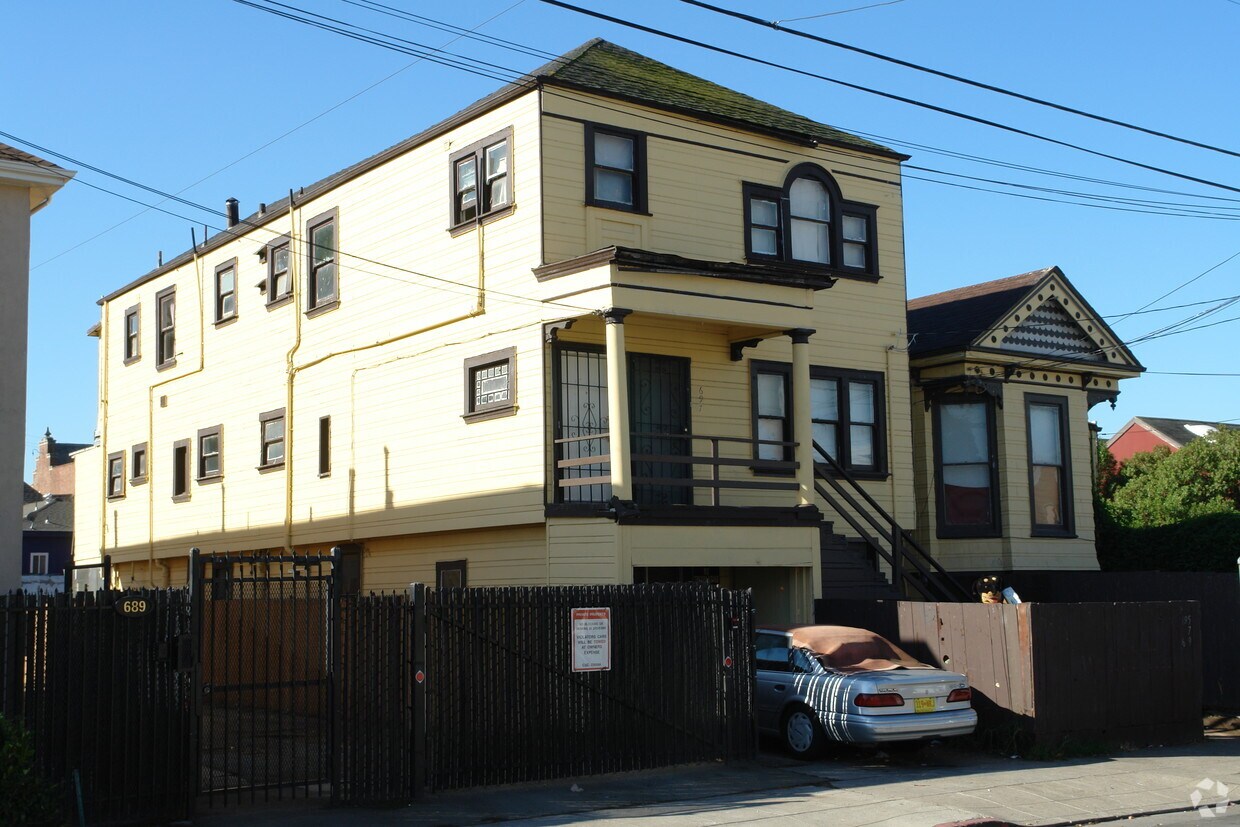 Foto principal - 699 30th St