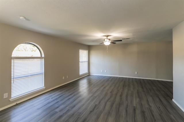 Building Photo - 1026 Springwood Dr