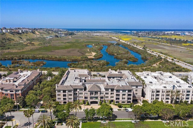Foto principal - 6001 Crescent Park E