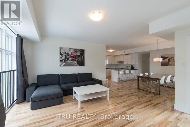 Building Photo - 550 Guy St