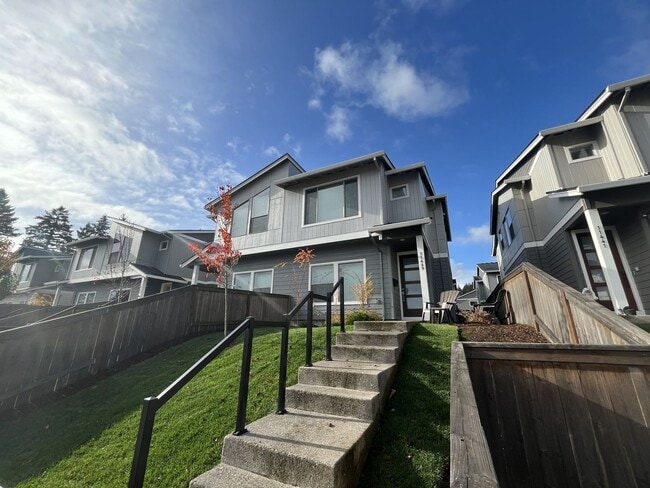 Foto del edificio - Gorgeous 3BR Home with Open Main Level & Large Primary Suite