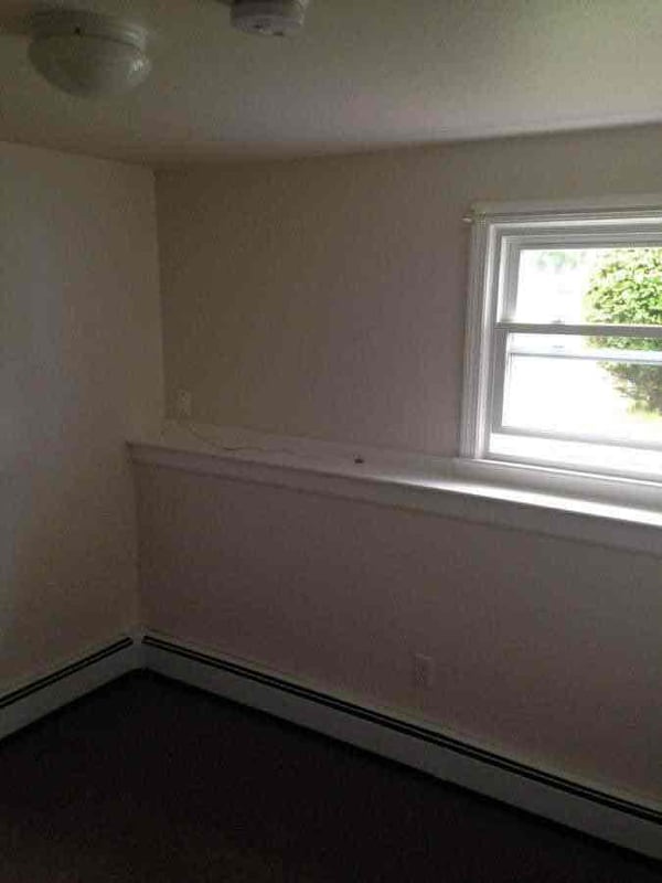 46 Old Concord Turnpike Unit 7, Barrington, NH 03825 Room for Rent in