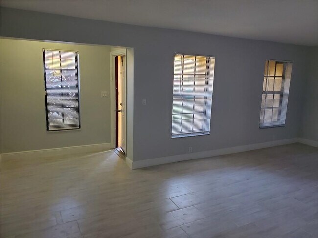 Building Photo - 2743 NW 47th Terrace