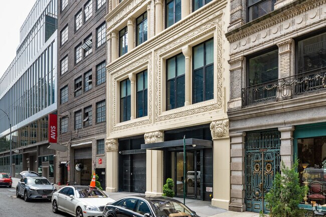 Building Photo - 66 E 11th St