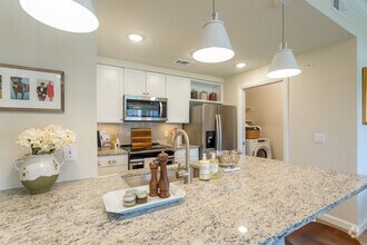Interior Photo - Anthem at Ledge Stone