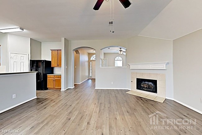 Building Photo - 2109 Pecan Creek Dr