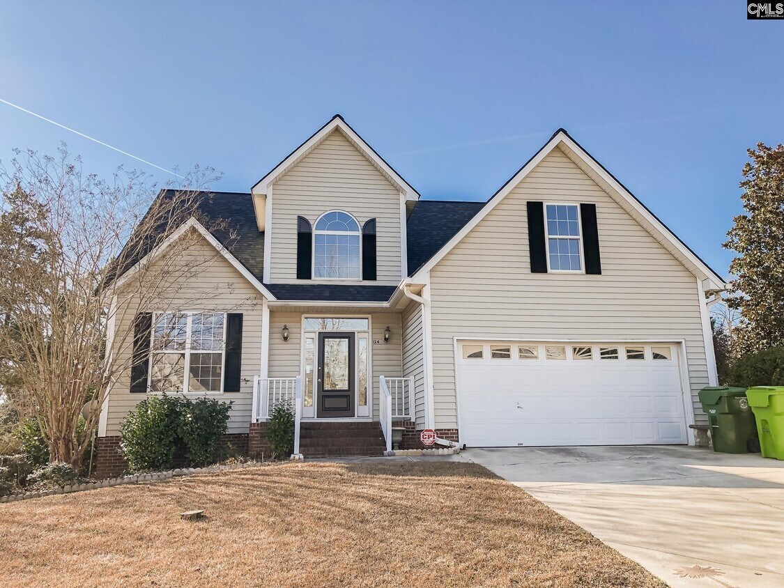 Primary Photo - 124 Pond Edge Ln