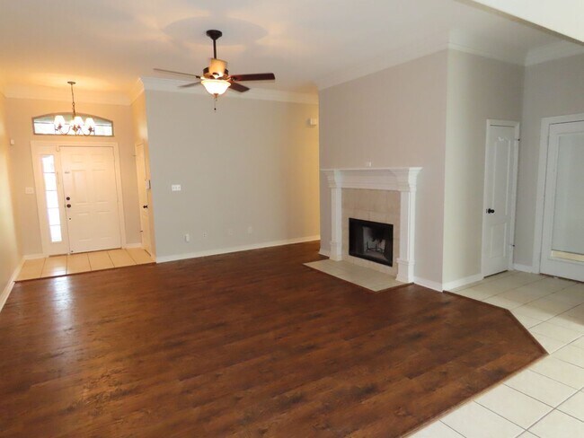 Foto del edificio - Gated Community in Whitehouse! Gorgeous 3 Bedroom, 2 Bath Home