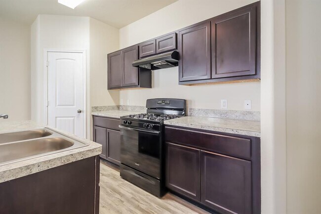 Foto del edificio - 13115 Withee Path Ln