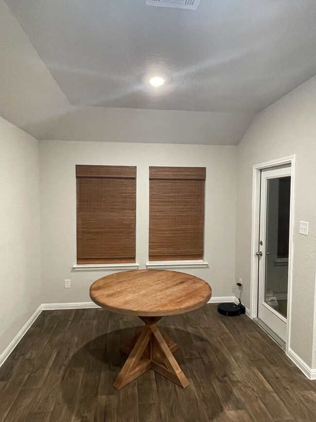 Dining area - 13921 Allan Shivers St