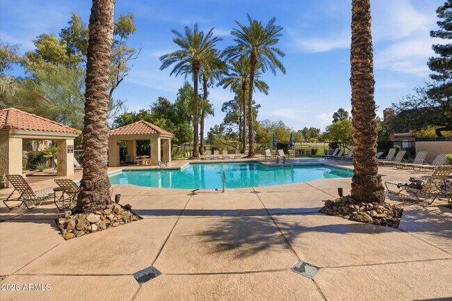 Foto del edificio - 4925 E Desert Cove Ave
