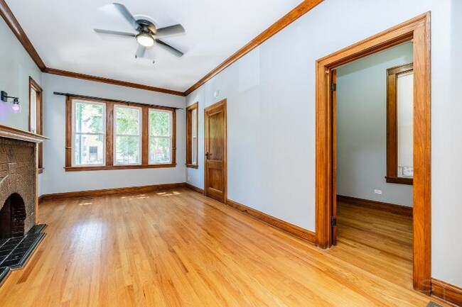 Foto del edificio - 2222 W Erie St