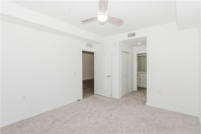 Foto del edificio - 5583 Double Eagle Cir