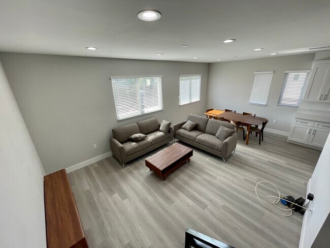 Foto del edificio - 5401 Carlin St