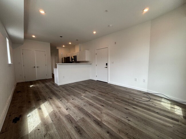 Photo - 240- 242 E Girard Apartment