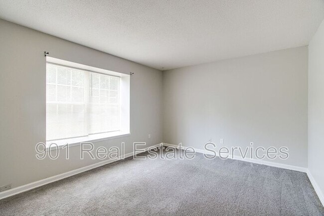 Building Photo - 2998 Stage Park Pl