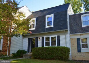 Building Photo - 3151 Ellenwood Dr