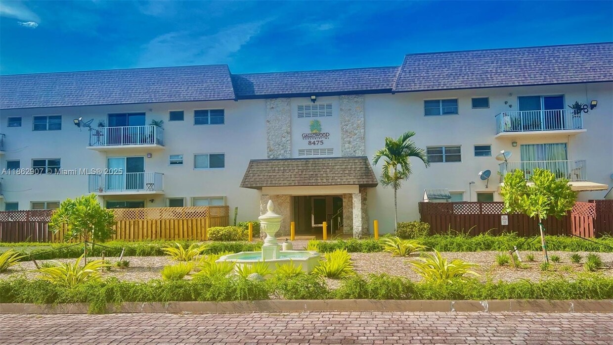 Foto principal - 8475 SW 94th St