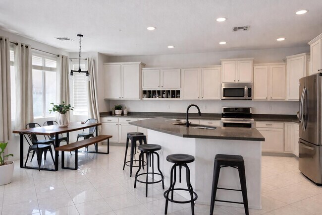 Foto del edificio - 14515 W Lisbon Ln