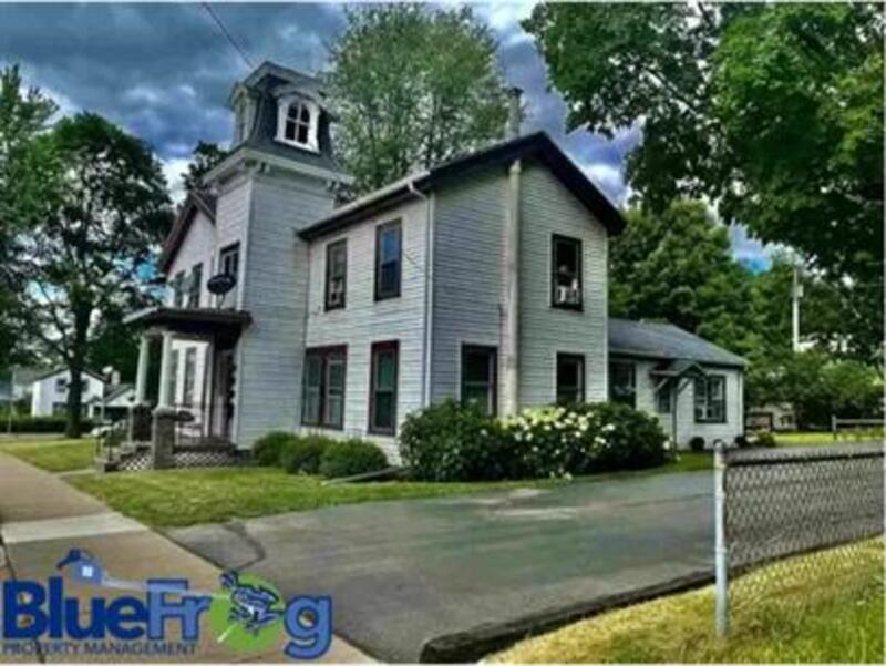 180 N Wisconsin St, Berlin, WI 54923 Condo for Rent in Berlin, WI