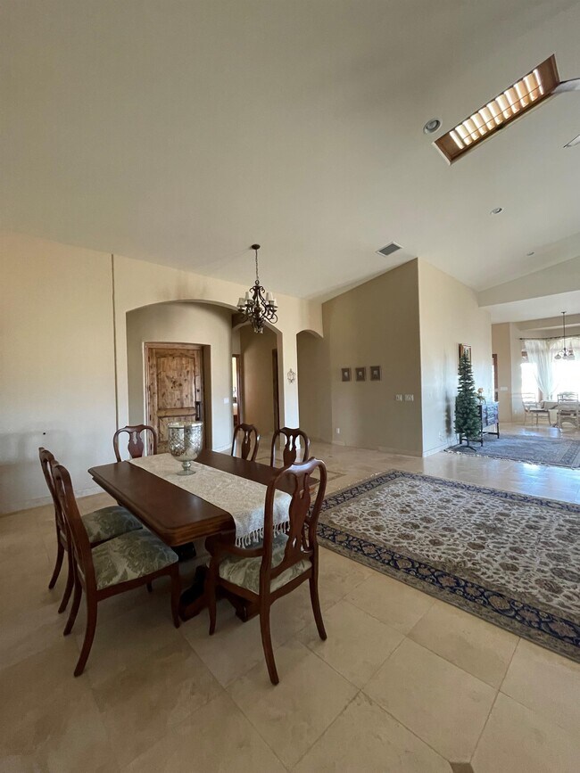 Building Photo - 7500 Michelotti Ranch Rd