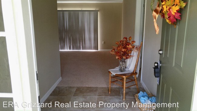Building Photo - 33925 Tara Wood Dr