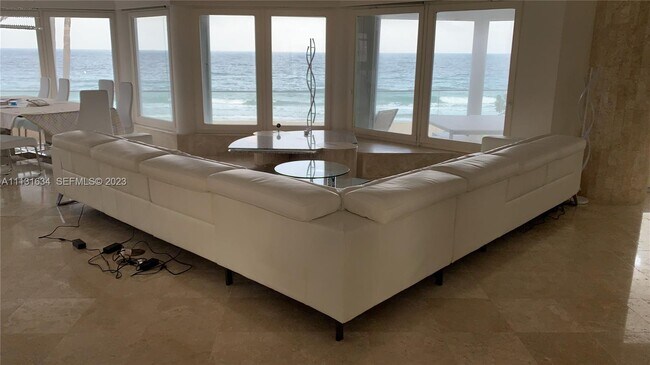 Foto del edificio - 3036 N Atlantic Blvd