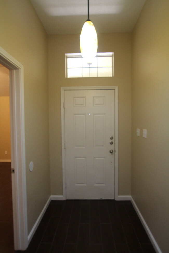 Foto del edificio - 4 Bedroom, 2 Bathroom Home in Flint!