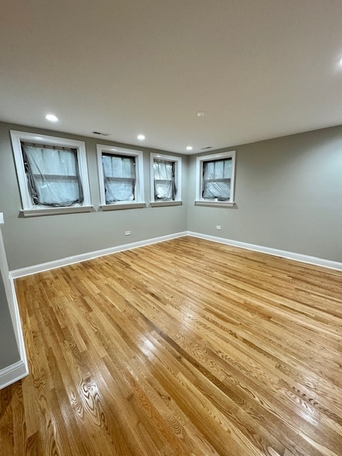 Building Photo - 3647 N Marshfield Ave