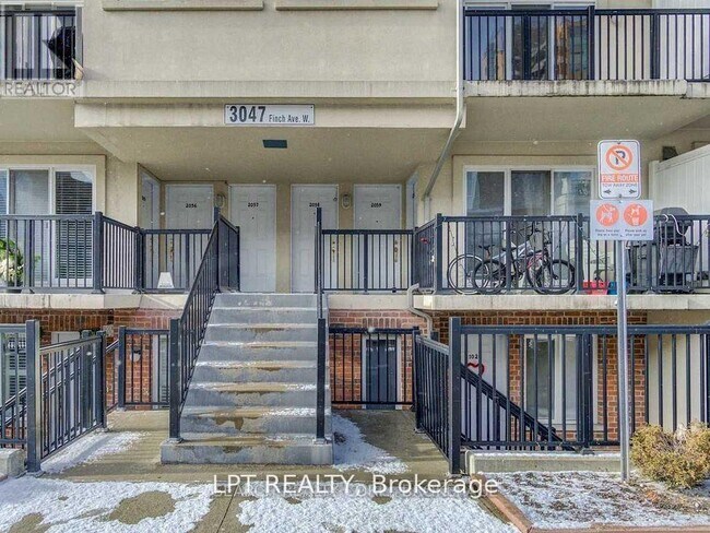Photo du bâtiment - 3047 Finch Ave W