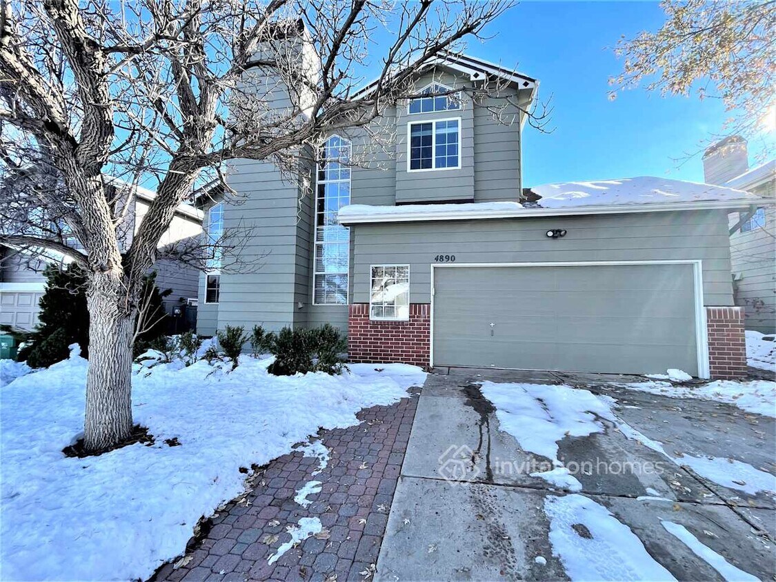 Primary Photo - 4890 N Foxtail Dr