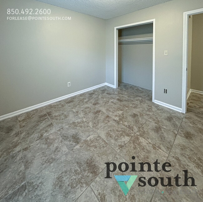 Building Photo - 6424 Schoel Ln