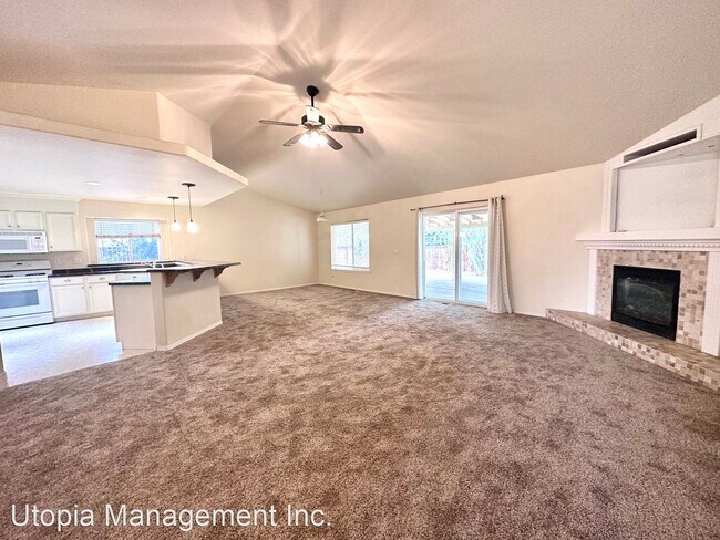 Foto del edificio - 3 br, 2 bath House - 2021 NW Nickernut Court