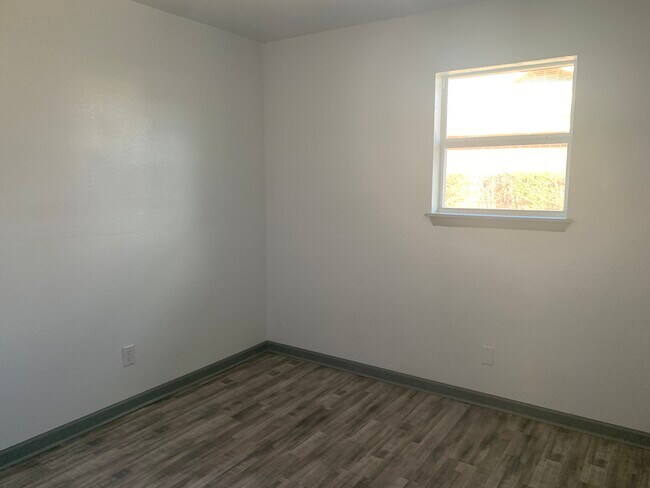 Foto del edificio - 506 S Woodland Dr