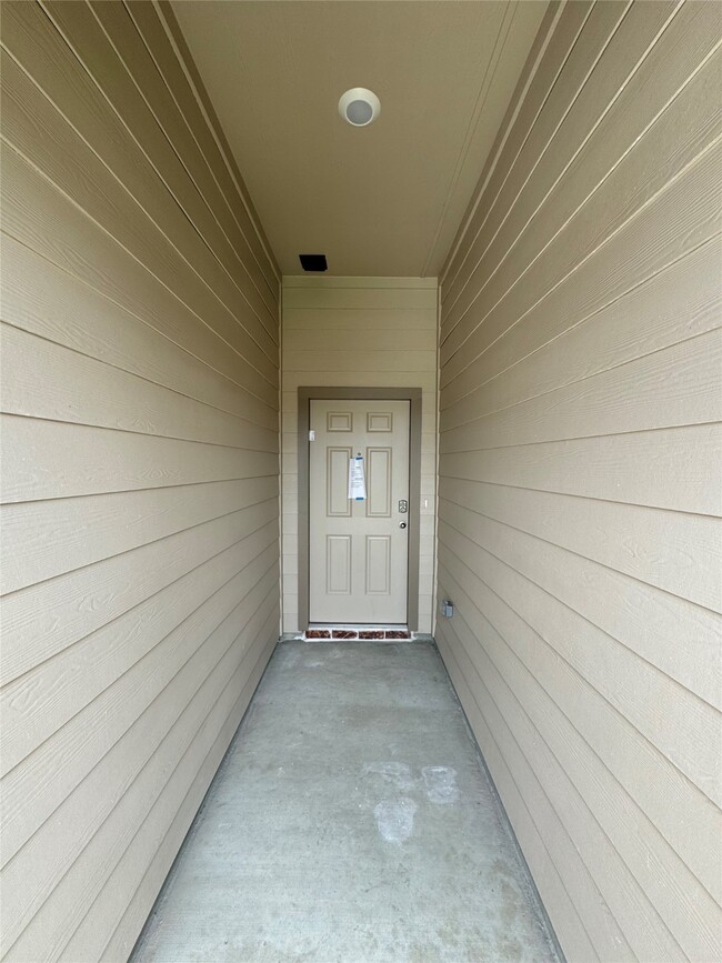 Building Photo - 209 Blanco Dr