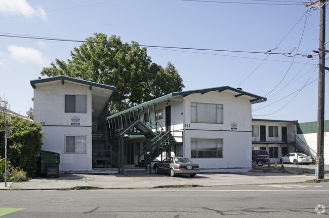 Foto del edificio - 961-965 Yerba Buena Ave