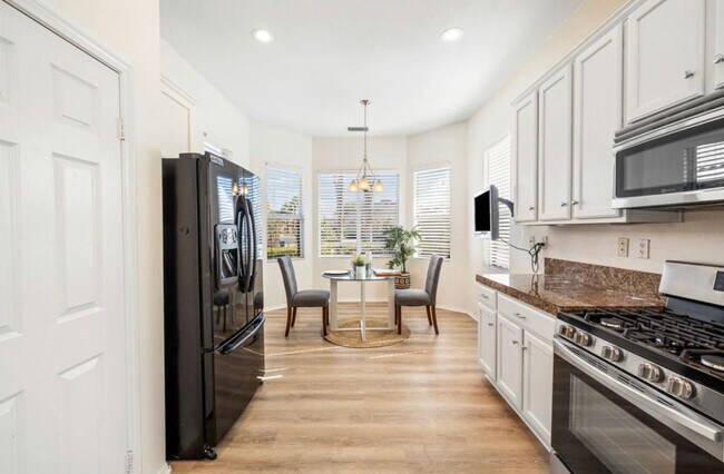 Kitchen - 44719 Alexandria Vale