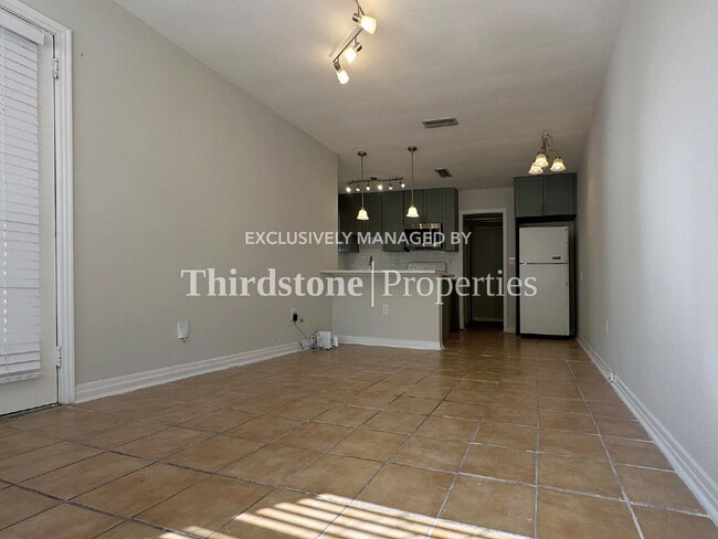 Foto del edificio - 2855 Lydia St