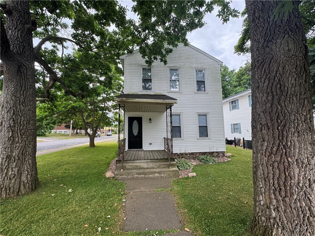 Primary Photo - 312 E Broadway