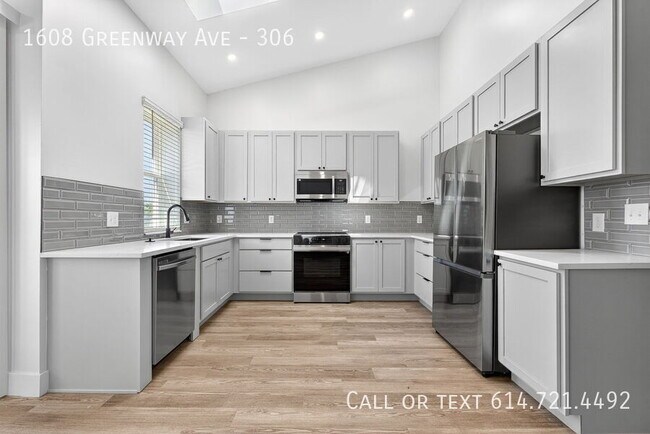 Building Photo - 1608 Greenway Ave