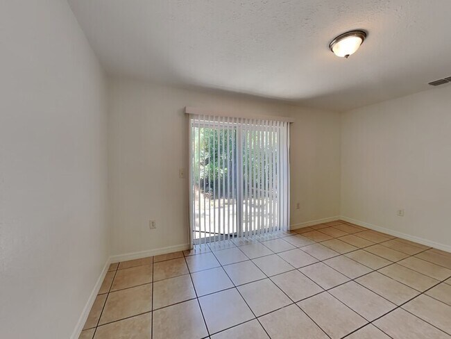 Building Photo - 3071 Willow Bend Blvd