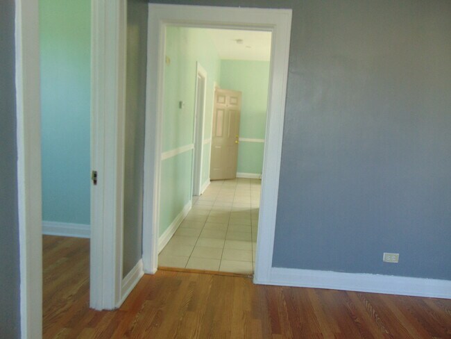 Foto del edificio - 8353 S Brandon Ave