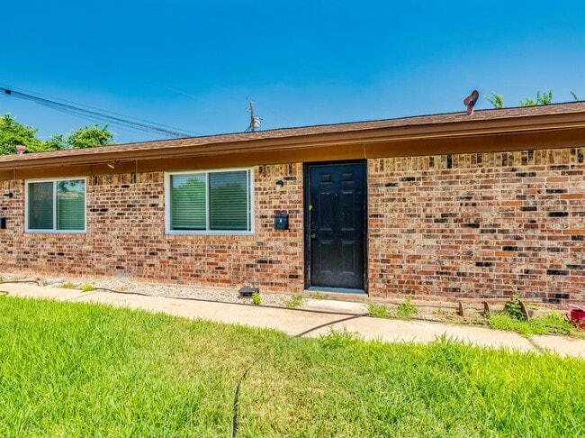 Foto del edificio - 3404 Willowrun Cove