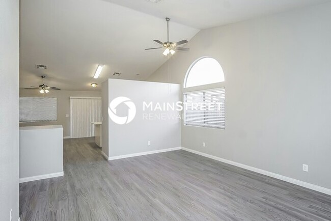 Building Photo - 825 Fuerte Ct