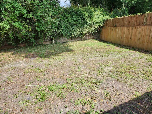Foto del edificio - 5572 Pleasant Pines Ct
