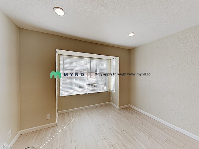 Building Photo - 1 br, 1 bath  - 2222 I St Apt 2