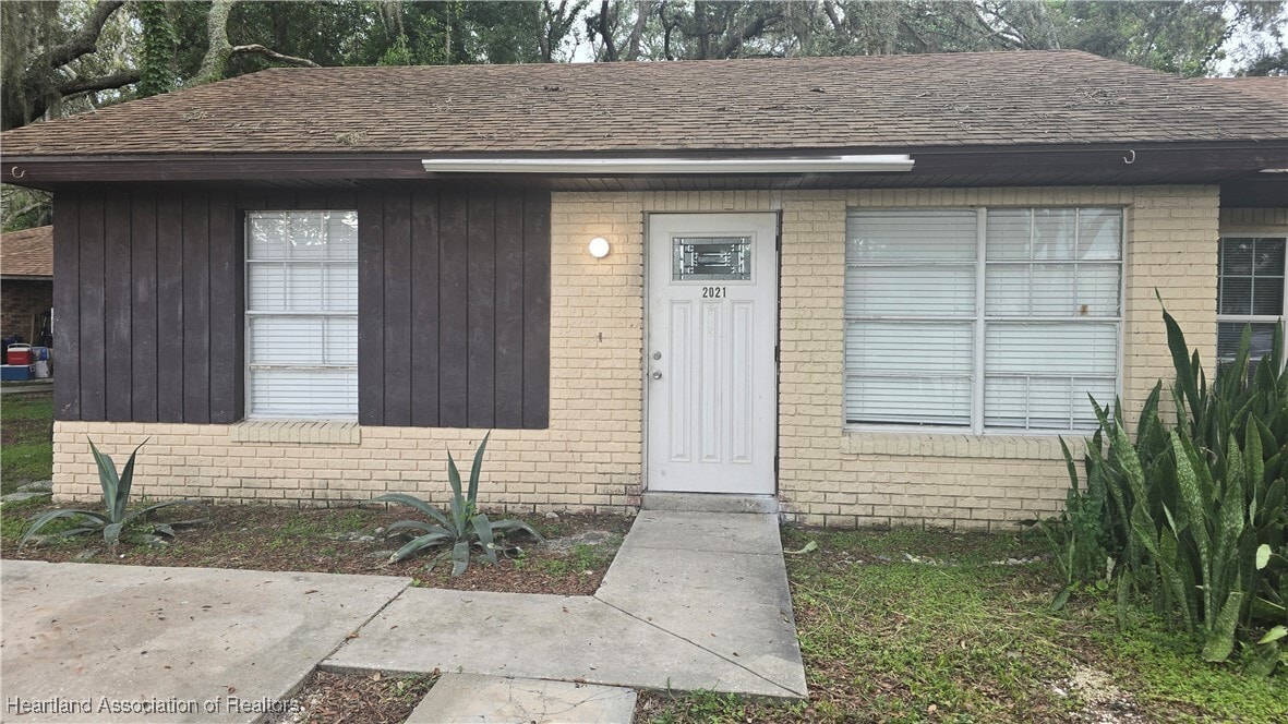 Primary Photo - 2019 Colmar Ave