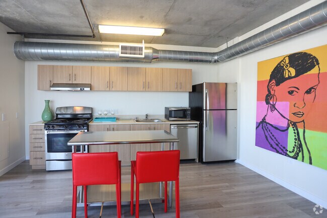 2HAB, 2BA-1171 ft² - Lumina Hollywood