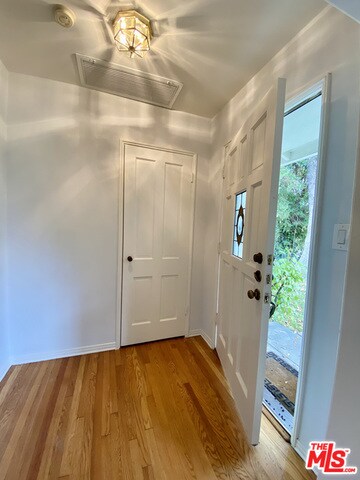 Building Photo - 4405 Ledge Ave